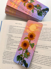 Load image into Gallery viewer, Gold details Bookmark: Sunflowers
